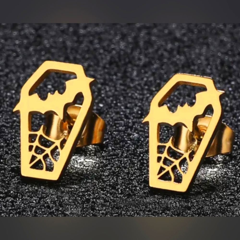🎃🖤Earrings --Bat in Coffin, Black or 18K Gold plate